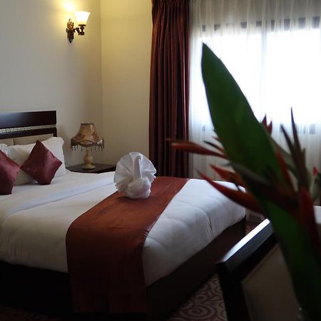 Boulevard Palace Hotel Monrovia Dış mekan fotoğraf