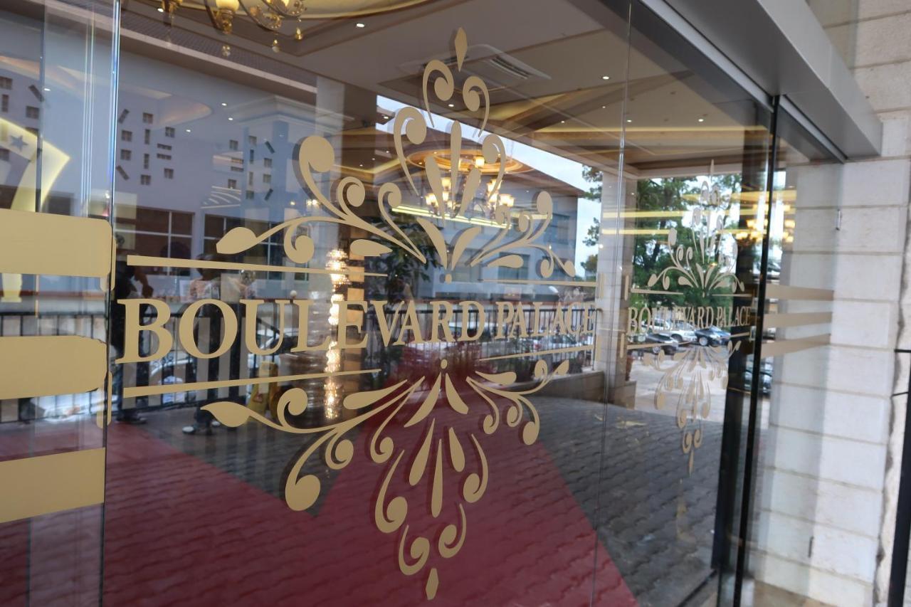 Boulevard Palace Hotel Monrovia Dış mekan fotoğraf