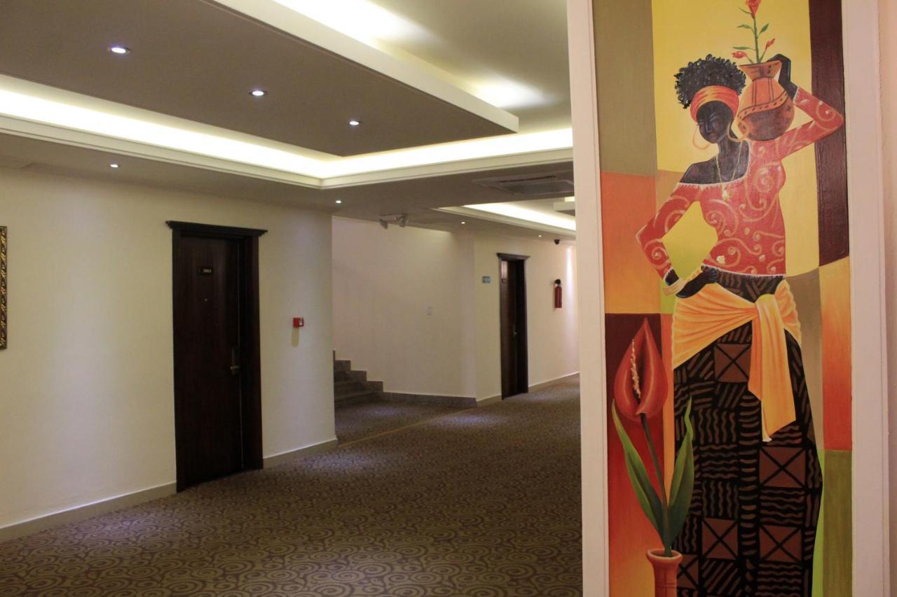 Boulevard Palace Hotel Monrovia Dış mekan fotoğraf