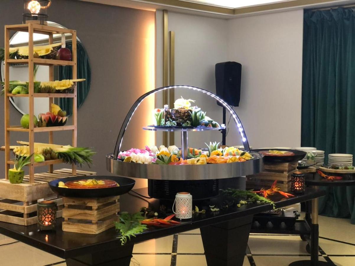 Boulevard Palace Hotel Monrovia Dış mekan fotoğraf