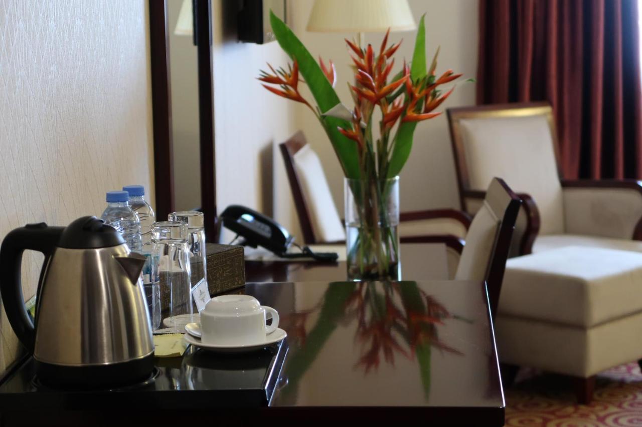 Boulevard Palace Hotel Monrovia Dış mekan fotoğraf