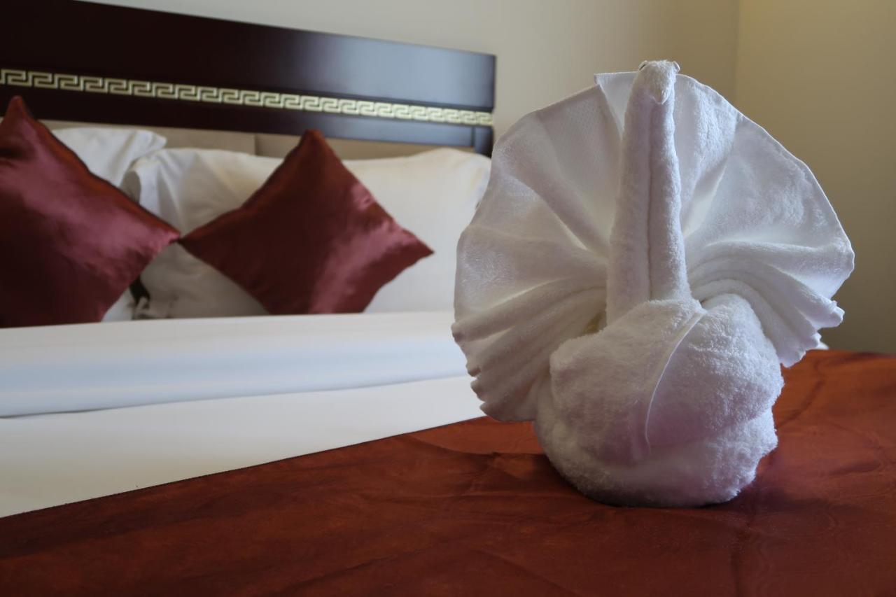 Boulevard Palace Hotel Monrovia Dış mekan fotoğraf